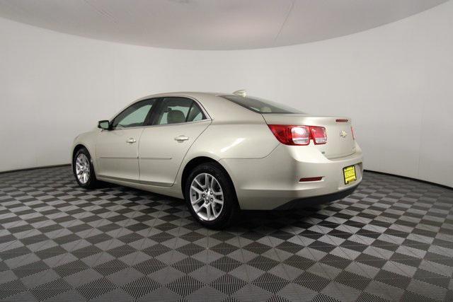 Photo of 2015 Champagne Silver Chevrolet Malibu