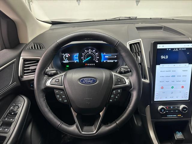 Photo of 2024 Carbonized Gray Ford Edge