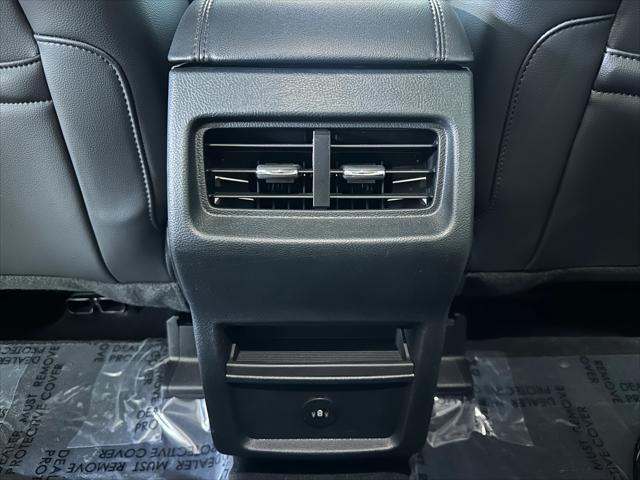 Photo of 2024 Carbonized Gray Ford Edge