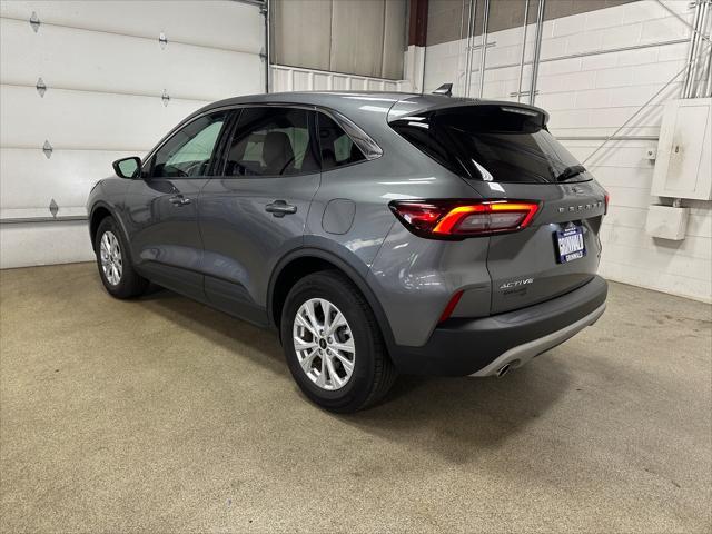 Photo of 2024 Carbonized Gray Metallic Ford Escape