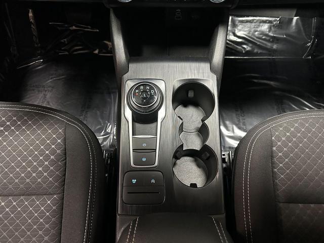 Photo of 2024 Carbonized Gray Metallic Ford Escape