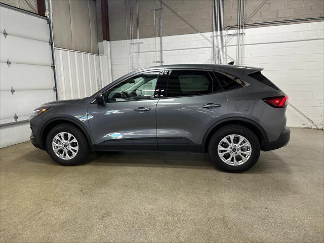 Photo of 2024 Carbonized Gray Metallic Ford Escape