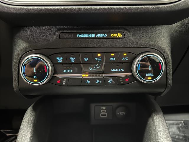 Photo of 2024 Carbonized Gray Metallic Ford Escape