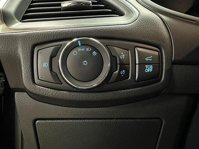 Photo of 2024 Agate Black Metallic Ford Edge