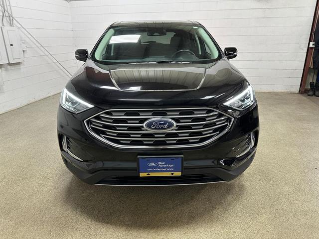 Photo of 2024 Agate Black Metallic Ford Edge