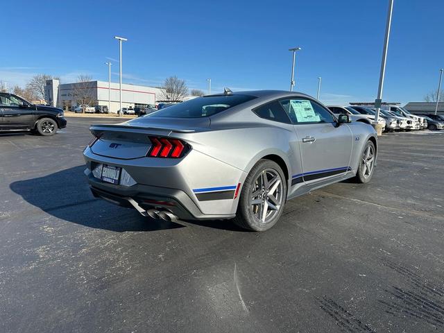 Photo of 2025 Iconic Silver Metallic Ford Mustang