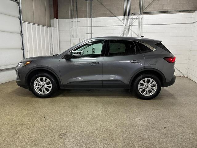 Photo of 2024 Carbonized Gray Metallic Ford Escape