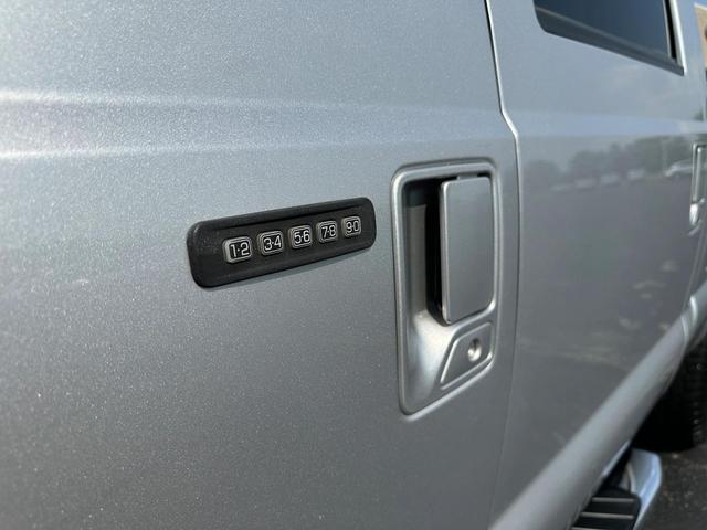 Photo of 2011 Ingot Silver Metallic Ford F-250