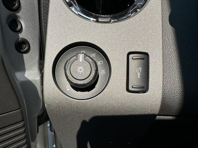 Photo of 2011 Ingot Silver Metallic Ford F-250