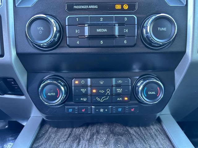 Photo of 2019 Blue Jeans Metallic Ford F-250