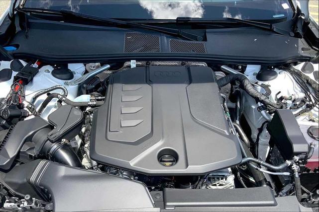 Photo of 2025 Glacier White m Audi A5