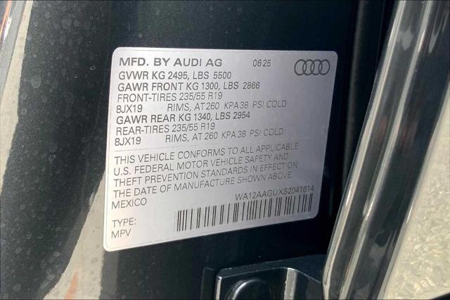 Photo of 2025 Tambora Gray Metallic Audi Q5