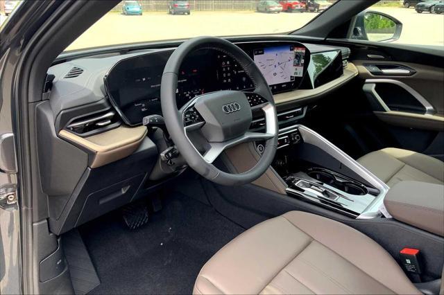 Photo of 2025 Tambora Gray Metallic Audi Q5