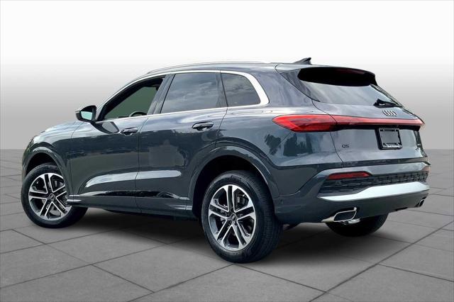 Photo of 2025 Tambora Gray Metallic Audi Q5