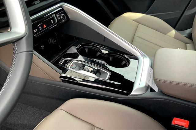 Photo of 2025 Tambora Gray Metallic Audi Q5