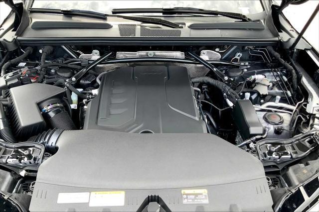 Photo of 2025 Tambora Gray Metallic Audi Q5