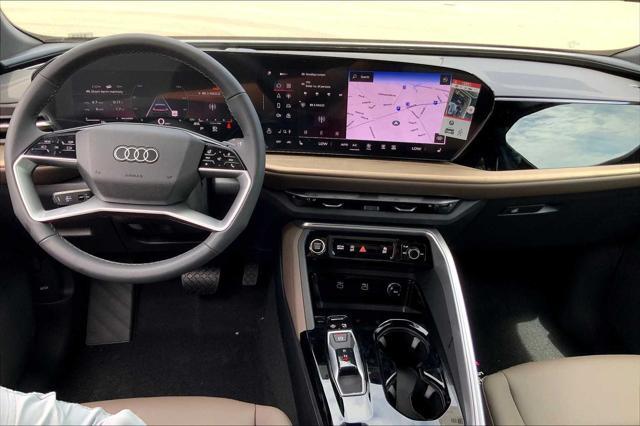 Photo of 2025 Tambora Gray Metallic Audi Q5