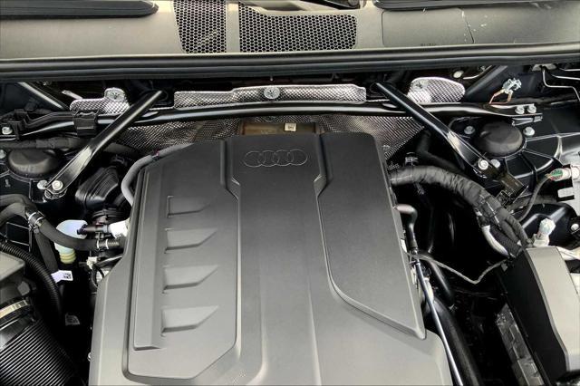 Photo of 2025 Tambora Gray Metallic Audi Q5