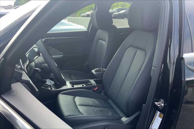Photo of 2025 Mythos Black Metallic Audi Q3
