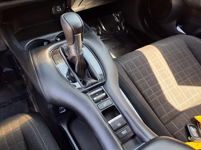 Photo of 2023 Platinum White Pearl Honda HR-V