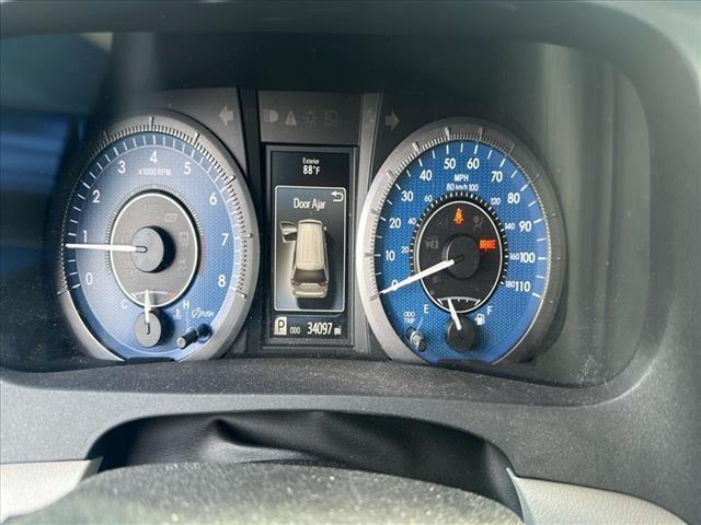 Photo of 2020 Black Toyota Sienna