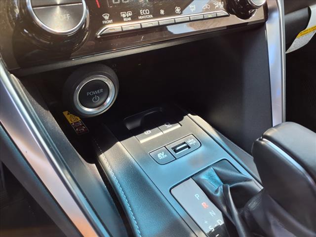 Photo of 2024 Titanium Toyota Venza