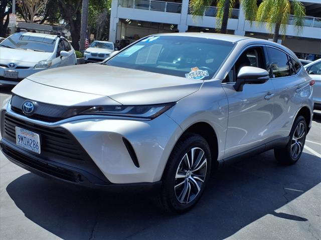 Photo of 2024 Titanium Toyota Venza