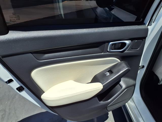 Photo of 2024 Platinum White Pearl Honda Civic