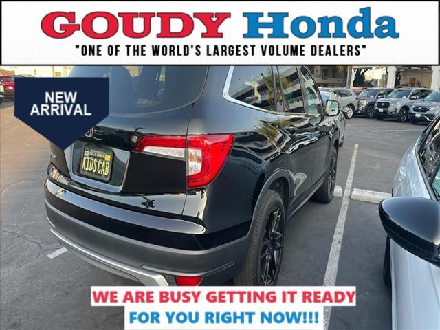 Photo of 2022 Crystal Black Pearl Honda Pilot