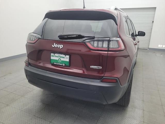 Photo of 2019 Velvet Red Pearlcoat Jeep Cherokee