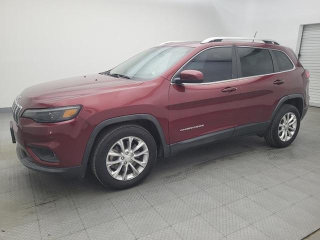 Photo of 2019 Velvet Red Pearlcoat Jeep Cherokee