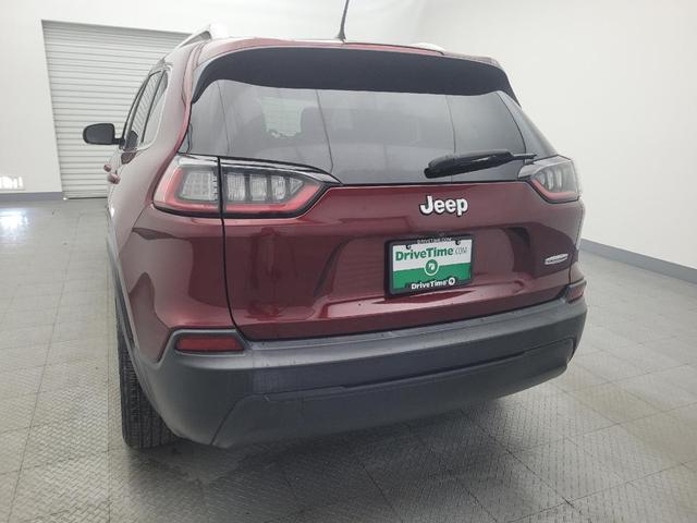 Photo of 2019 Velvet Red Pearlcoat Jeep Cherokee
