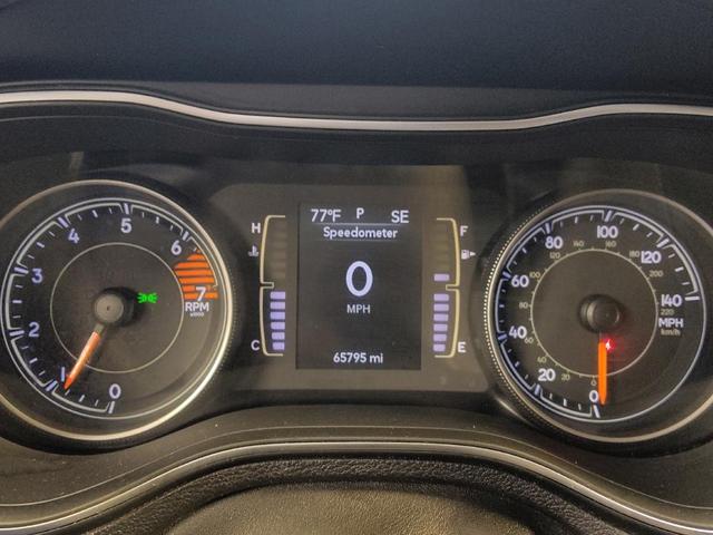 Photo of 2019 Velvet Red Pearlcoat Jeep Cherokee