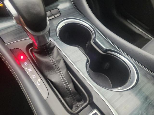 Photo of 2019 Summit White Buick Envision
