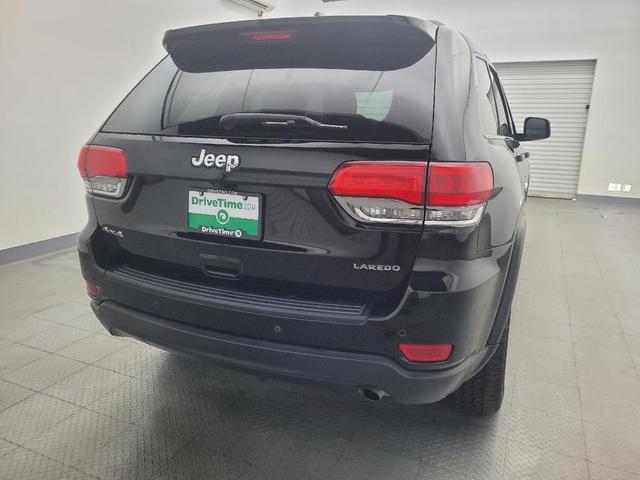 Photo of 2018 Diamond Black Crystal Pearlcoat Jeep Grand Cherokee