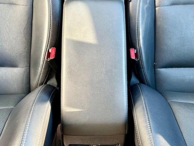 Photo of 2017 Crystal Black Silica Subaru Outback