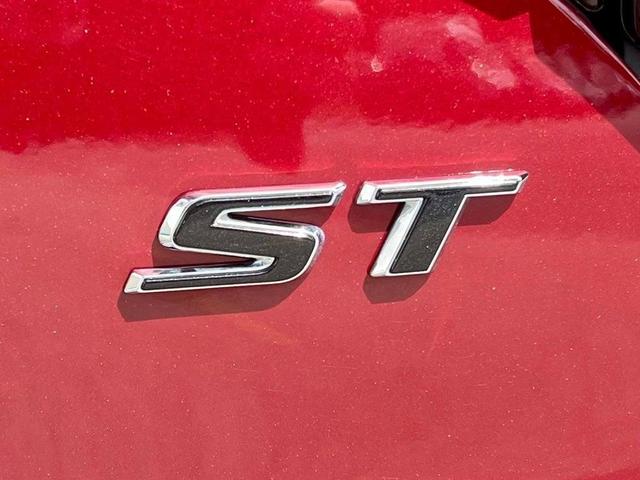 Photo of 2023 Cinnabar Metallic Buick Encore GX