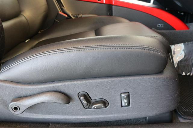 Photo of 2005 Redline Red Chevrolet SSR