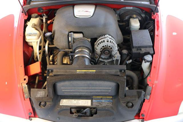 Photo of 2005 Redline Red Chevrolet SSR