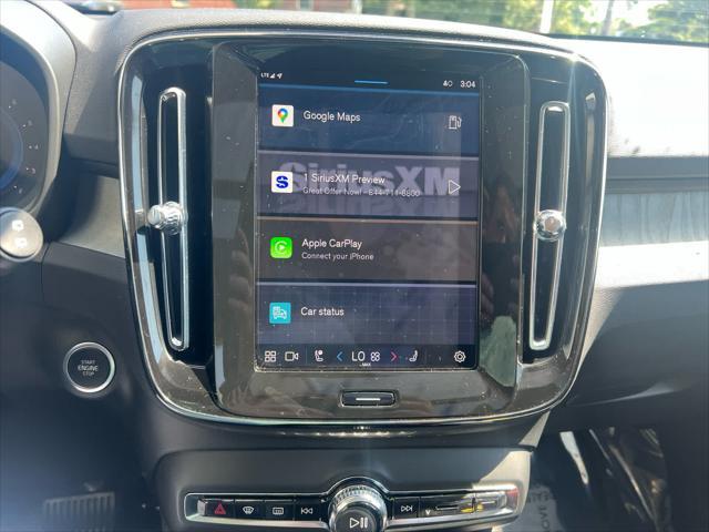 Photo of 2024 Onyx Black Metallic Volvo XC40