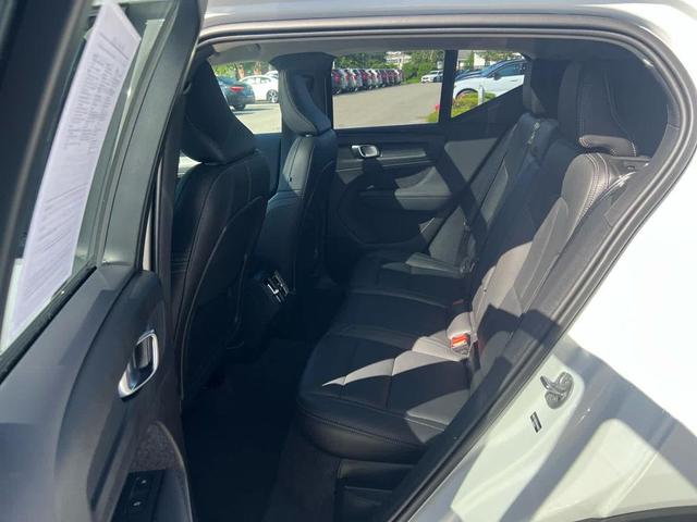 Photo of 2025 Crystal White Pearl Volvo XC40