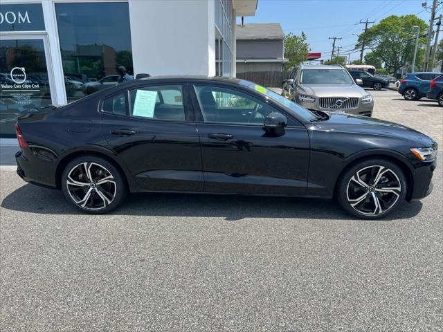 Photo of 2025 Onyx Black Metallic Volvo S60