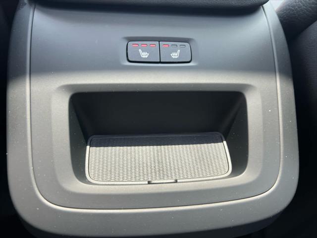 Photo of 2025 Onyx Black Metallic Volvo S60