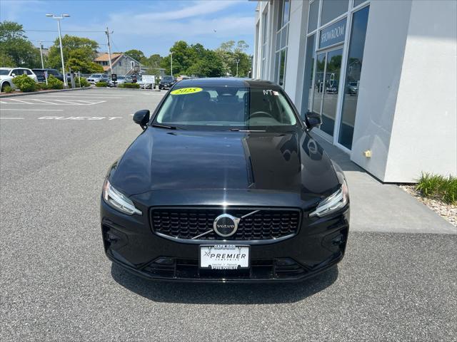 Photo of 2025 Onyx Black Metallic Volvo S60