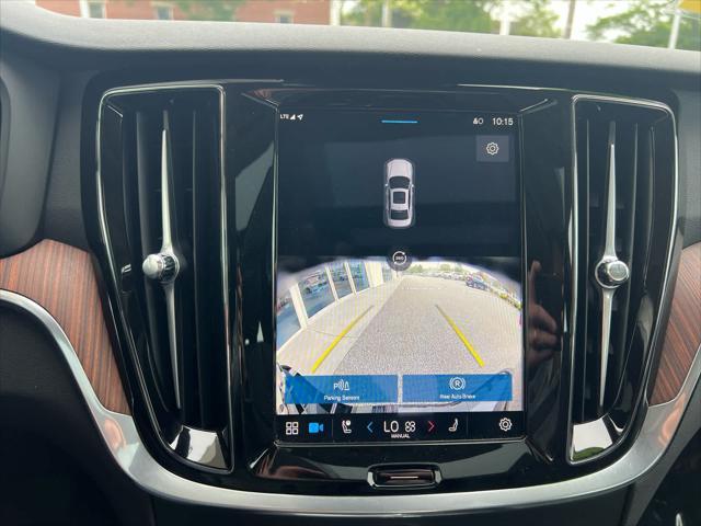 Photo of 2025 Onyx Black Metallic Volvo S60