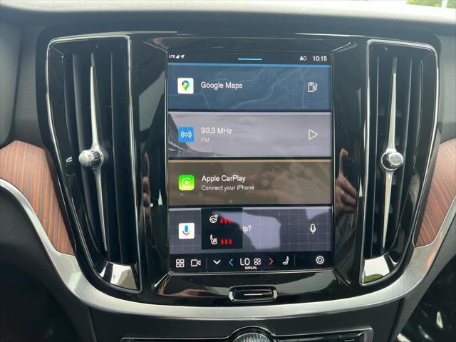 Photo of 2025 Onyx Black Metallic Volvo S60