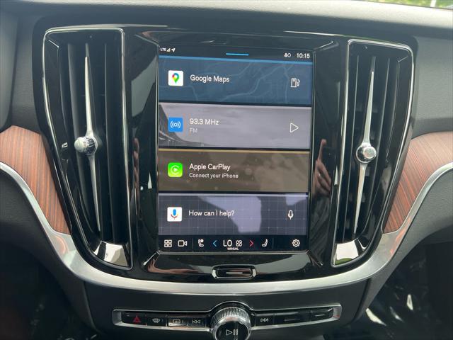 Photo of 2025 Onyx Black Metallic Volvo S60