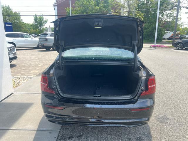 Photo of 2025 Onyx Black Metallic Volvo S60