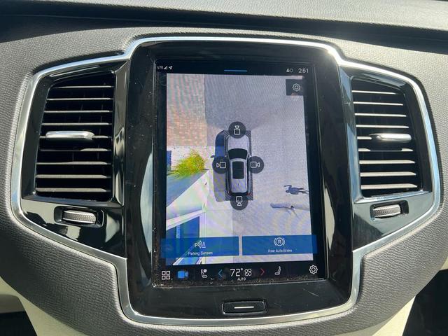Photo of 2024 Onyx Black Metallic Volvo XC90