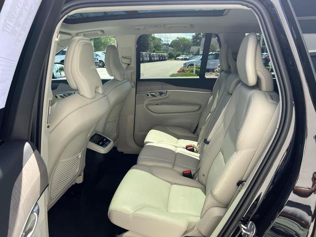 Photo of 2024 Onyx Black Metallic Volvo XC90